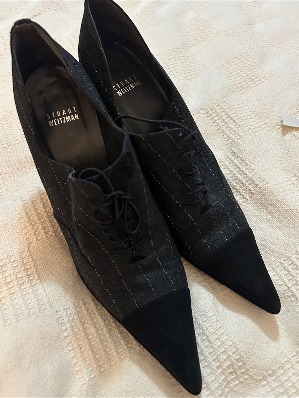 Stuart Weitzman Black Pointed Lace-Up Heeled Oxfords size 10 -3 inch heels